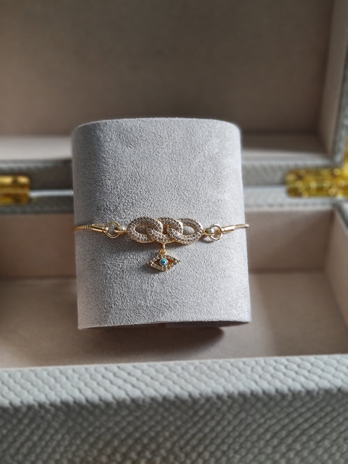 Gold chain bracelet with Blue Fatima eye Decor