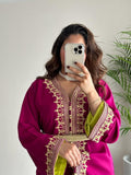 Kaftan Fes in Barbie Pink with Gold Embroidery
