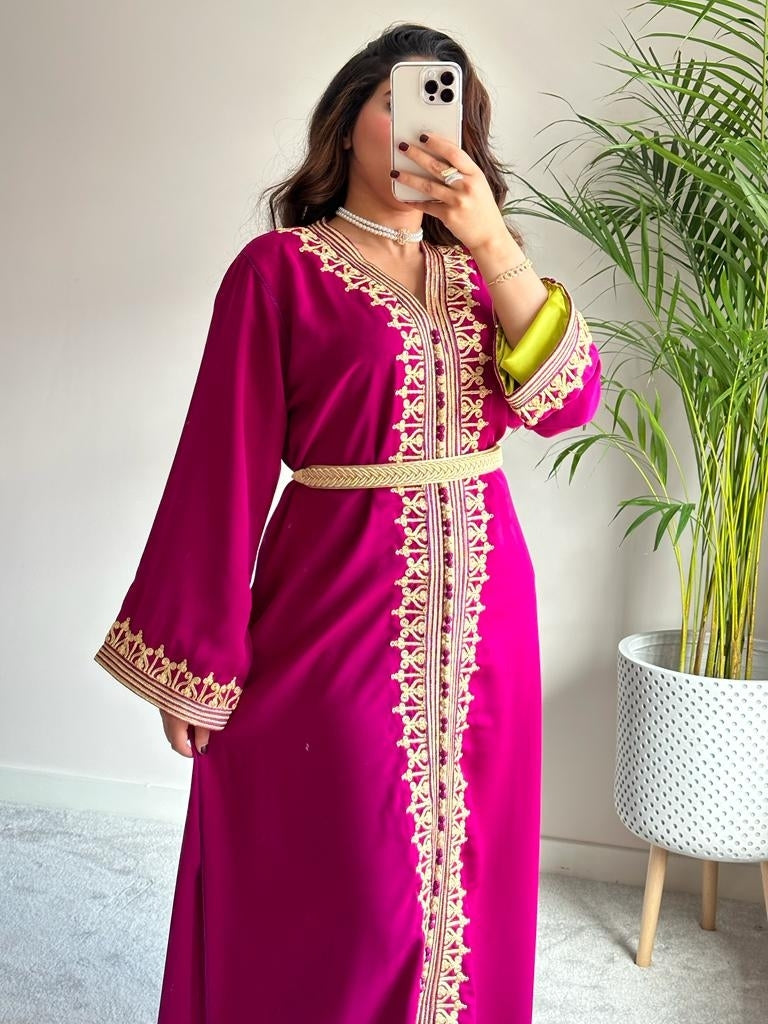 Kaftan Fes in Barbie Pink with Gold Embroidery