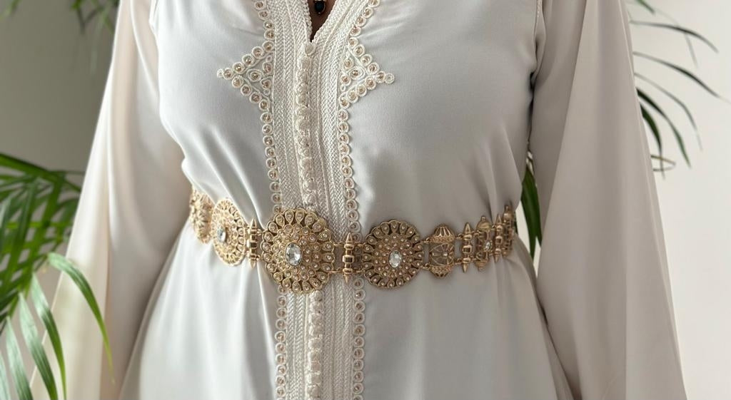 Moroccan belt in Gold with white stones