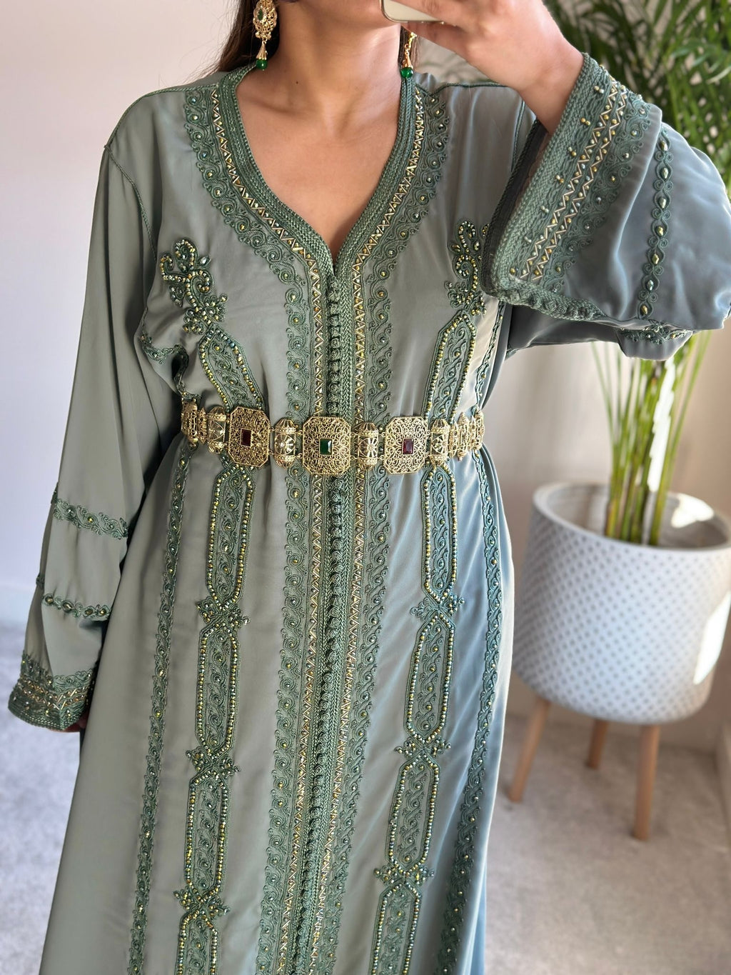 Kaftan El Anaka in Sage green