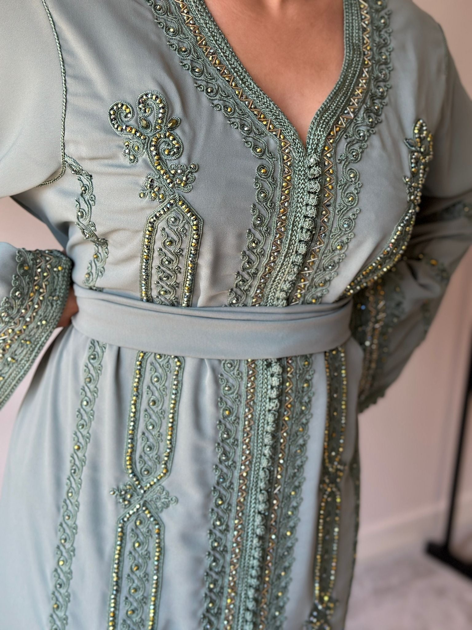 Kaftan El Anaka in Sage green