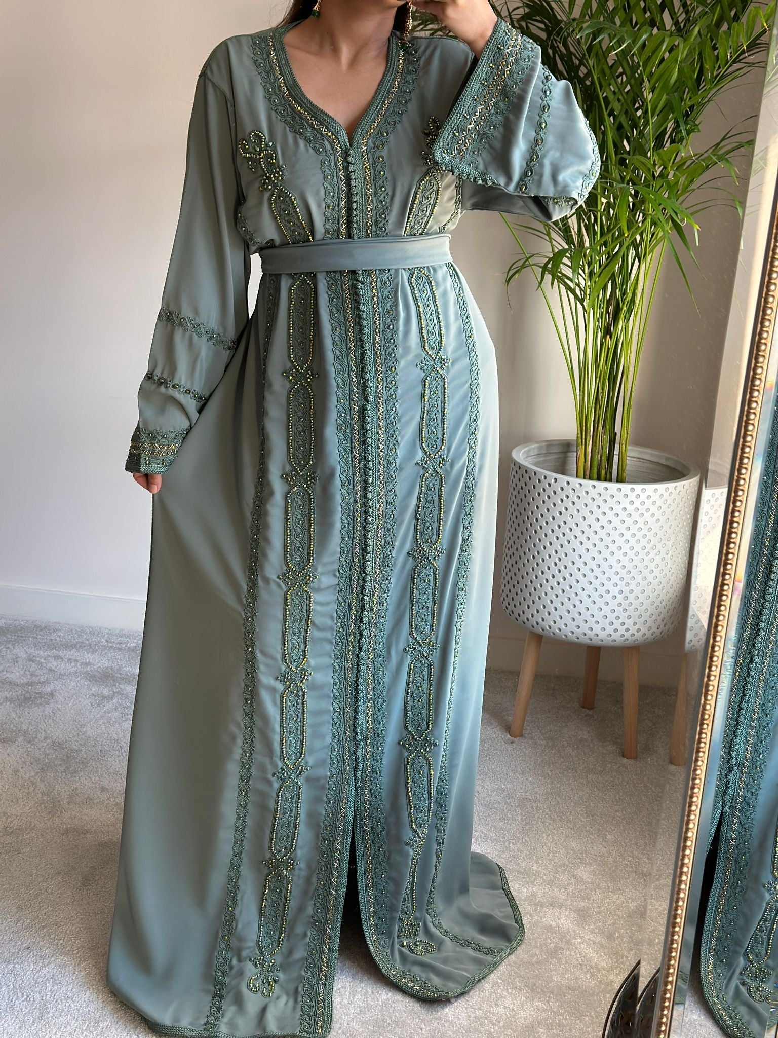 Kaftan El Anaka in Sage green