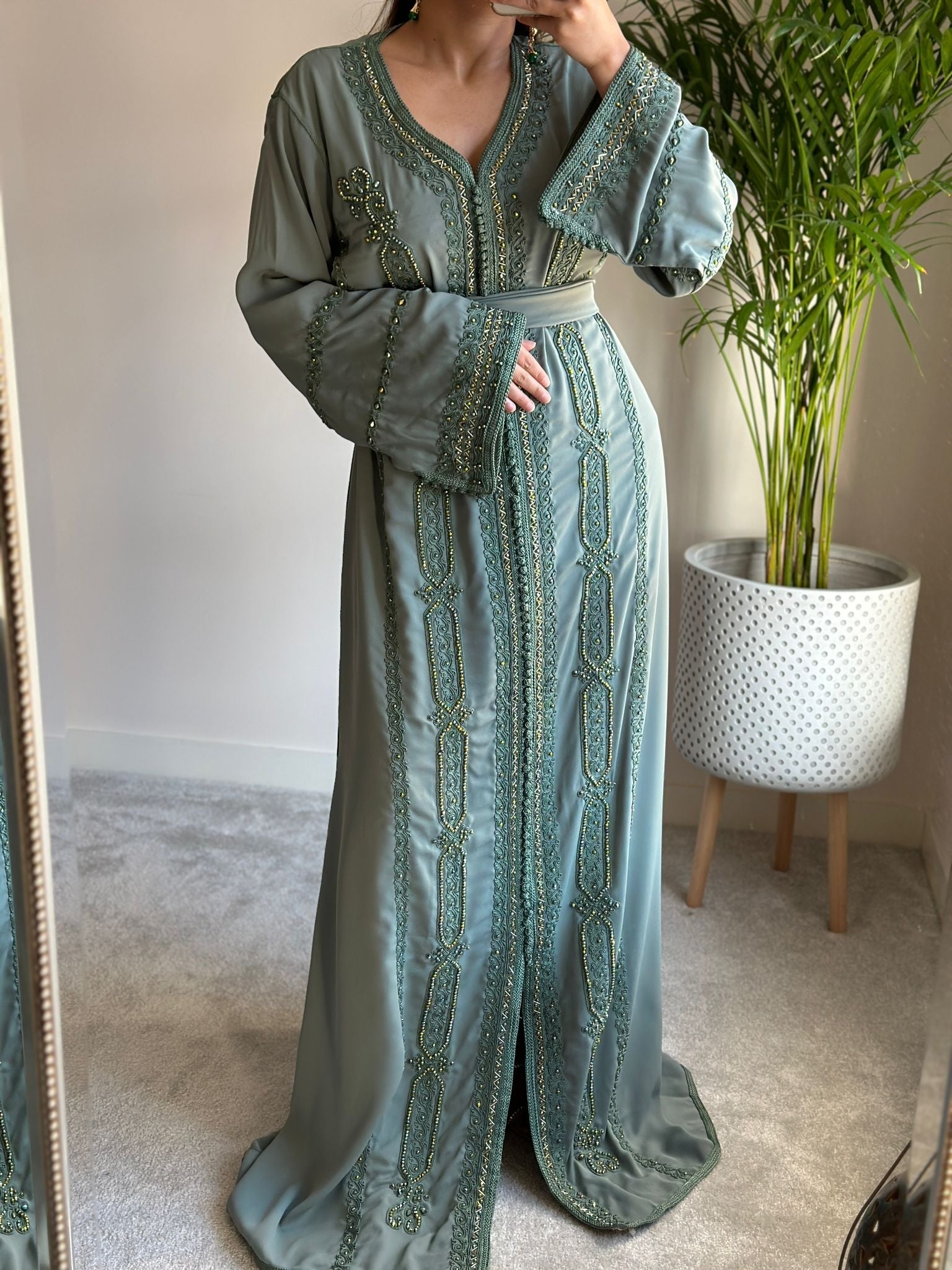 Kaftan El Anaka in Sage green