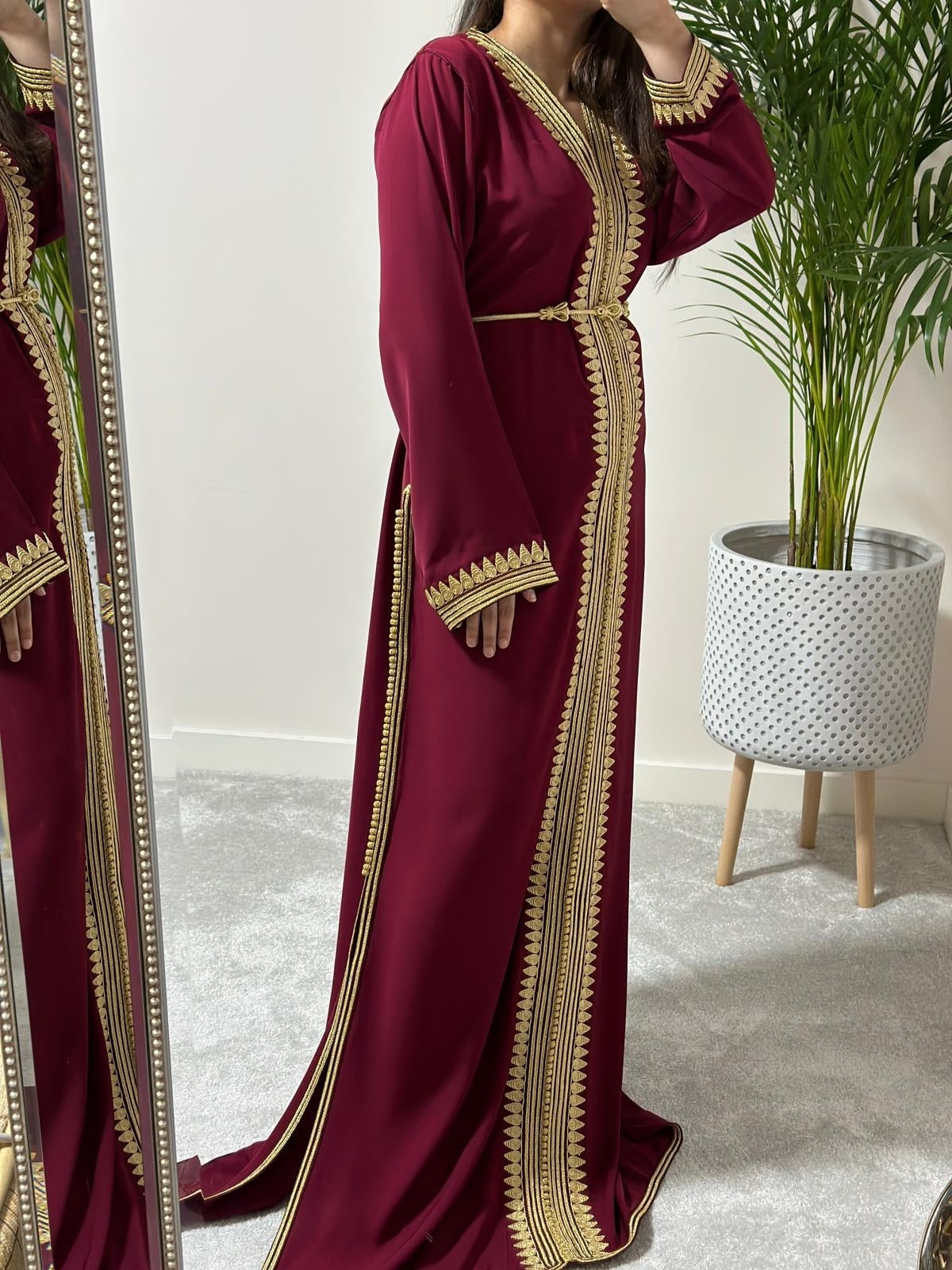Kaftan El Hiba with Gold embroidery in Burgundy