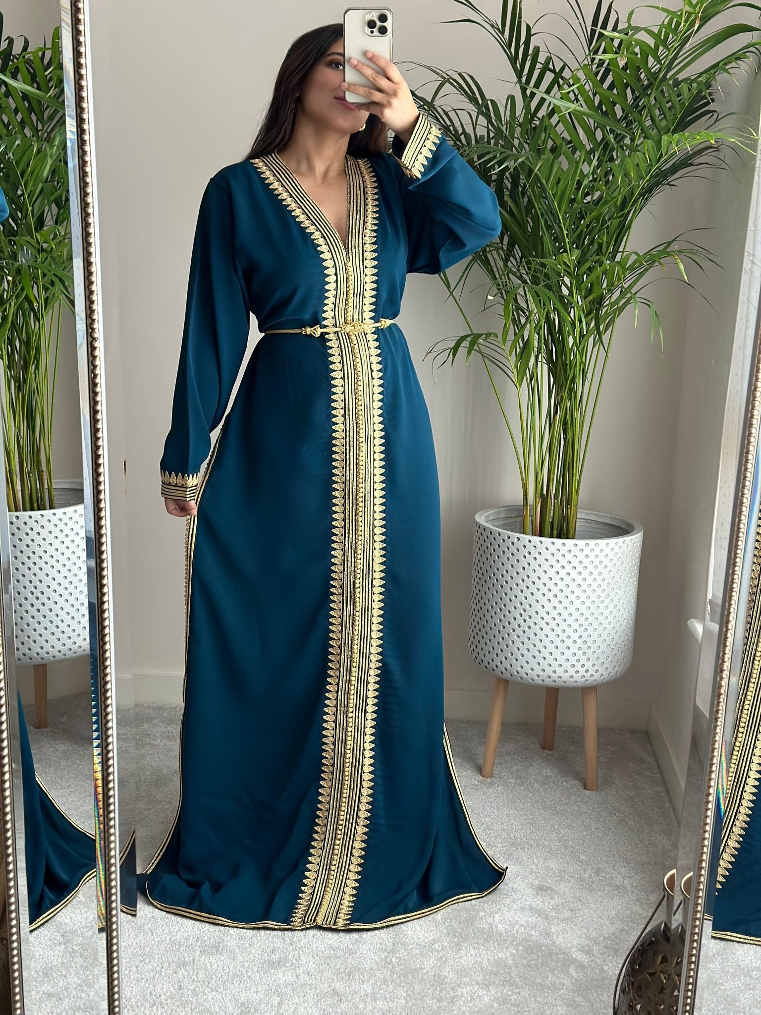 Kaftan El Hiba with Gold embroidery in Burgundy