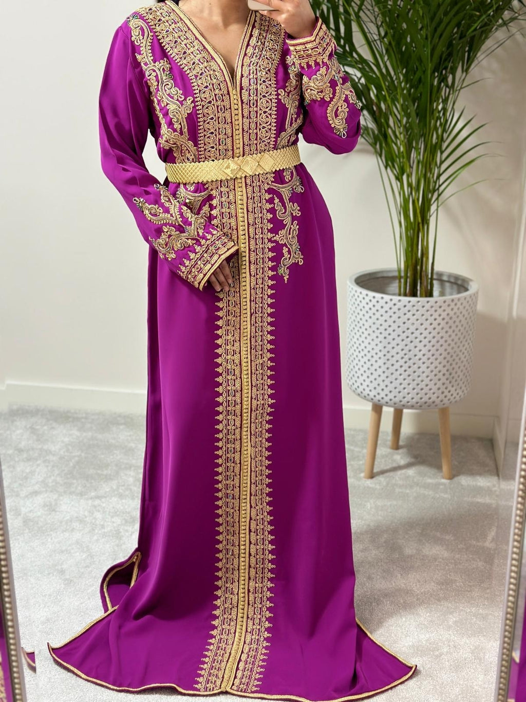 Kaftan Nakhwa in Pink with gold belt and colourful embellishment
