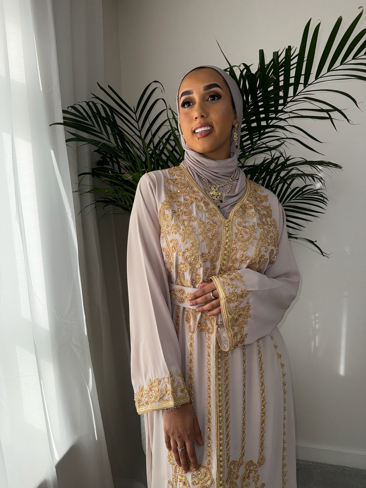 Kaftan Layali in Light Beige with full length detailed embroidery and matching belt