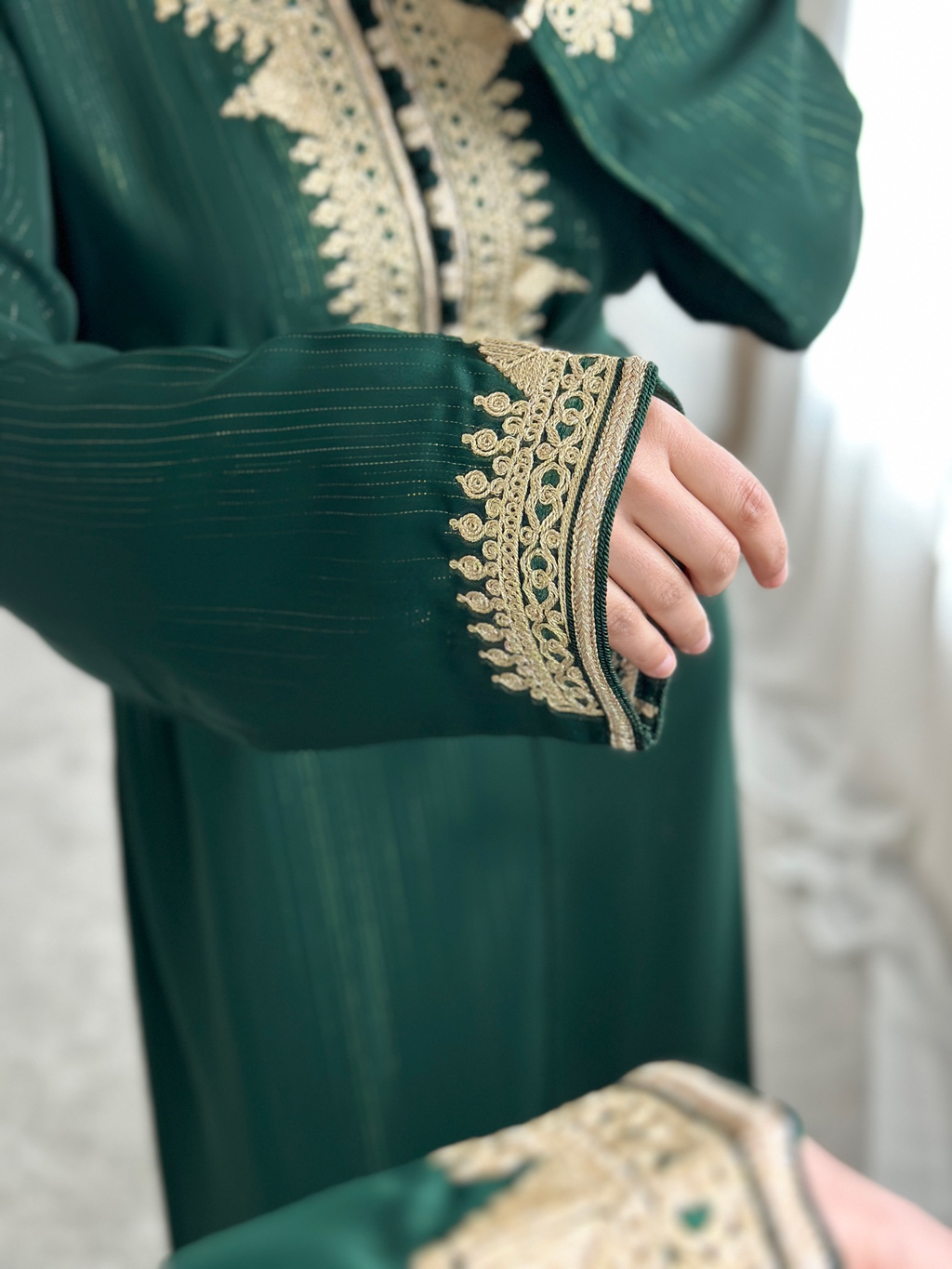 Kaftan Ramadan In Green With Hand Stitch Embroidery