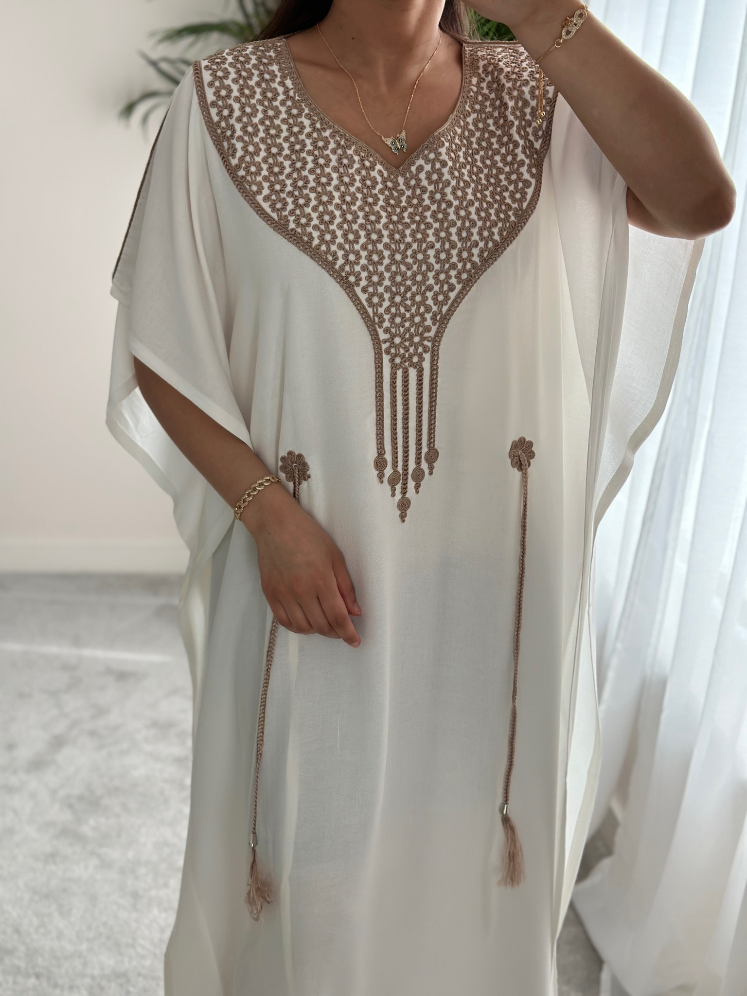 Premium Gandoura in white with belt