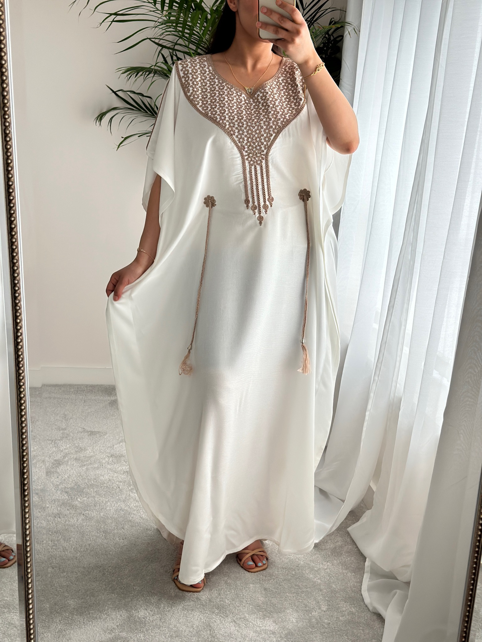 Premium Gandoura in white with belt