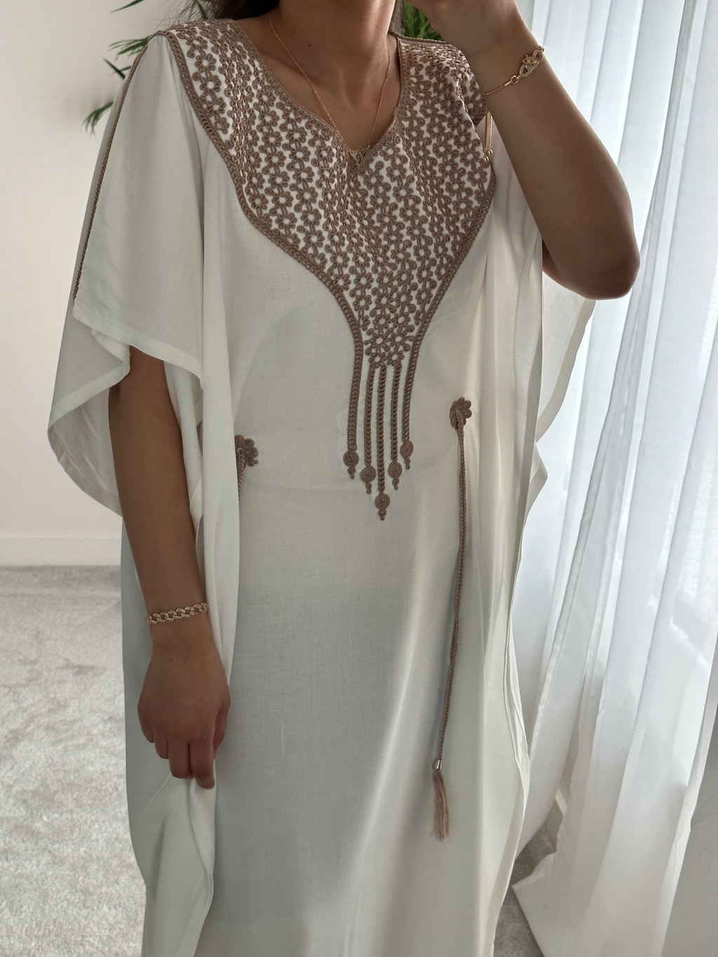 Premium Gandoura in white with belt