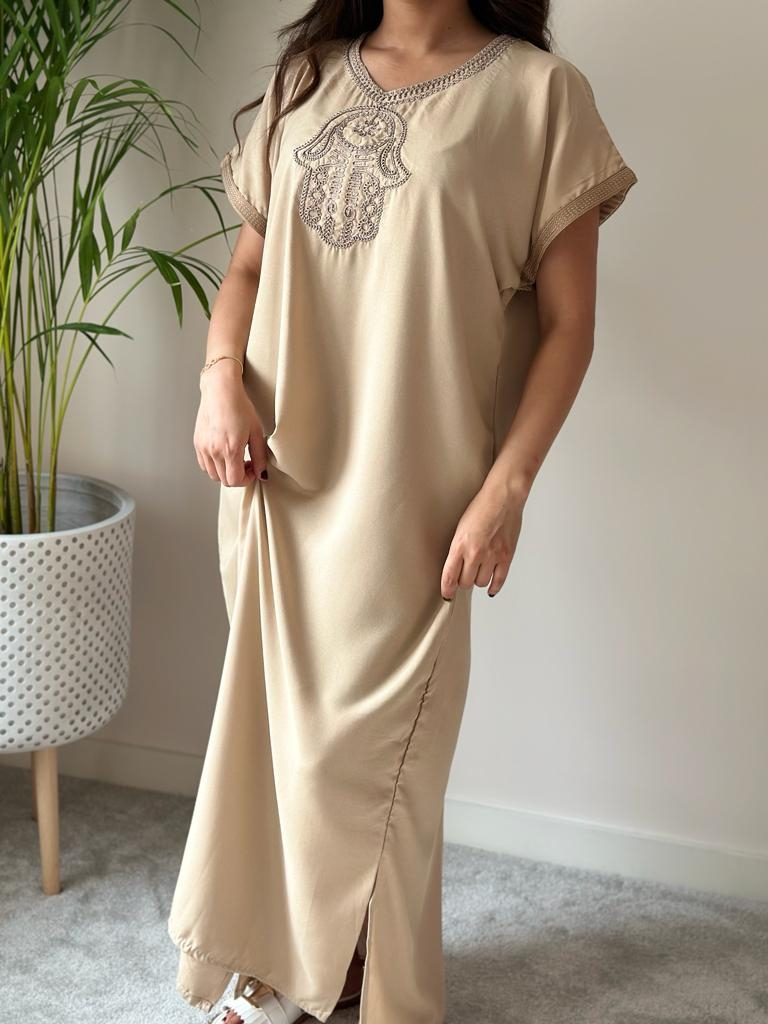 Khmissa Gandoura in Beige