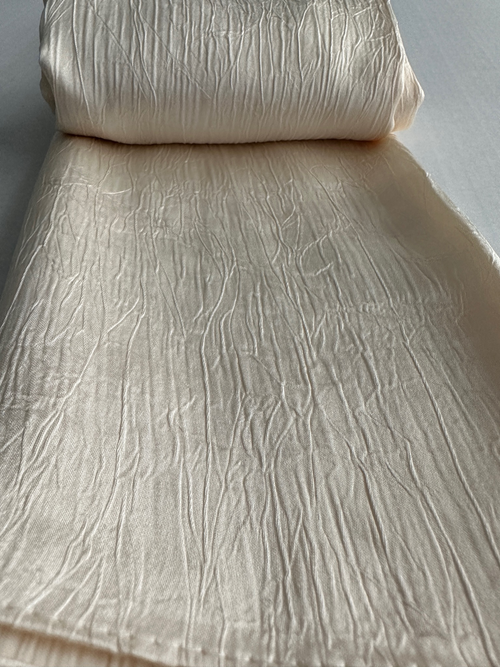 Crushed Satin scarf In Cream