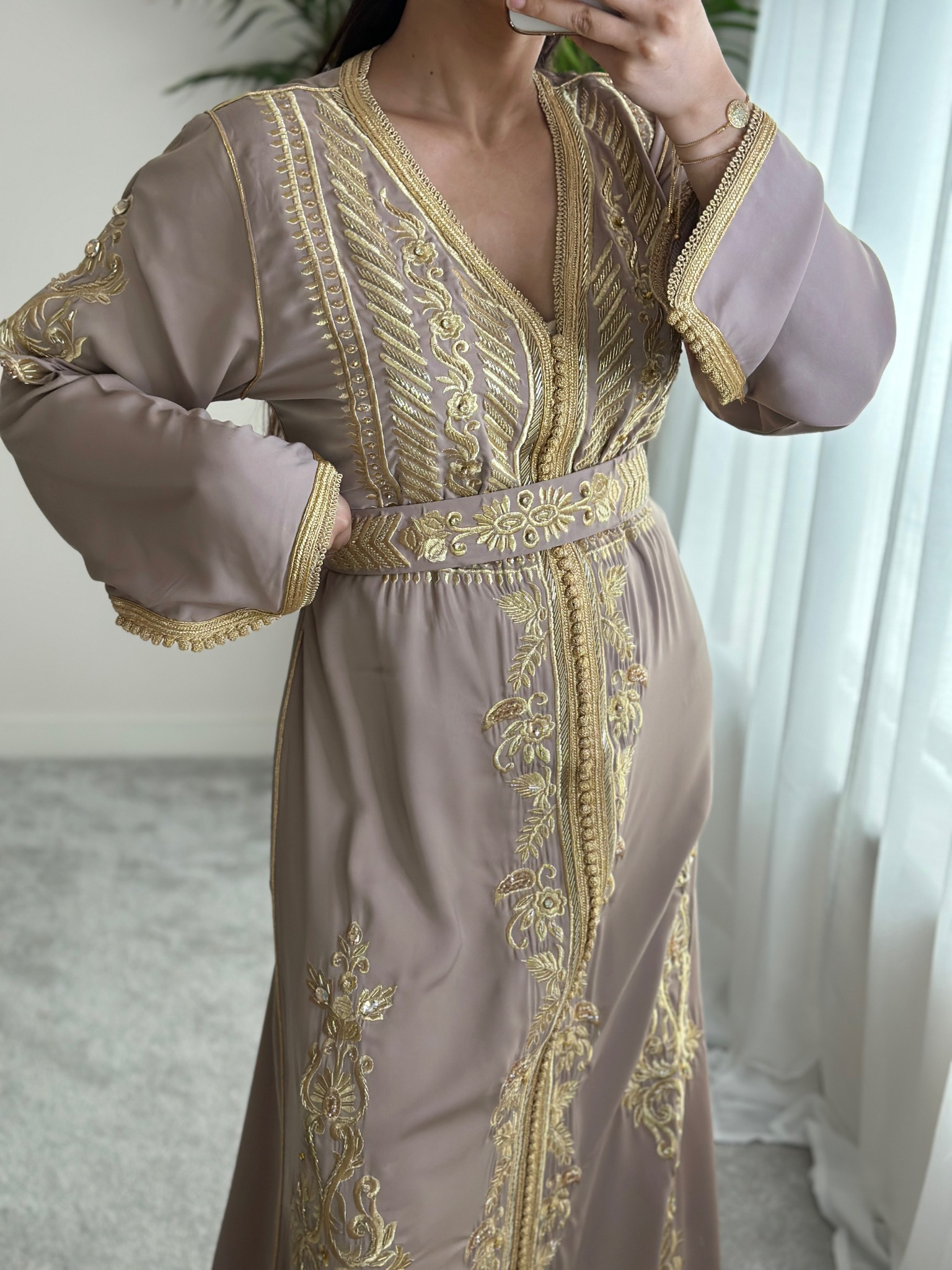 Kaftan Layali In Nude Colour With Embroidered Belt