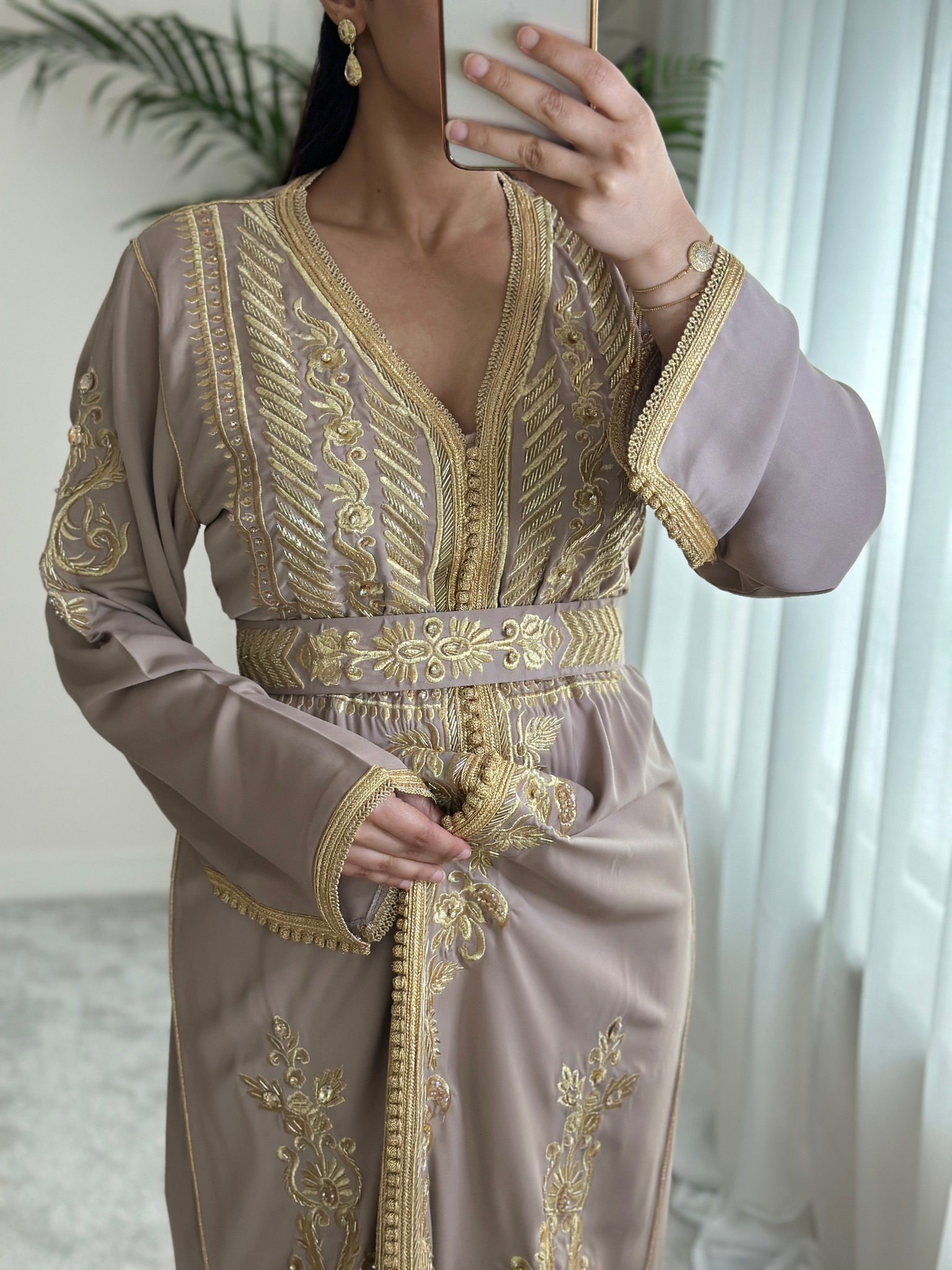 Kaftan Layali In Nude Colour With Embroidered Belt