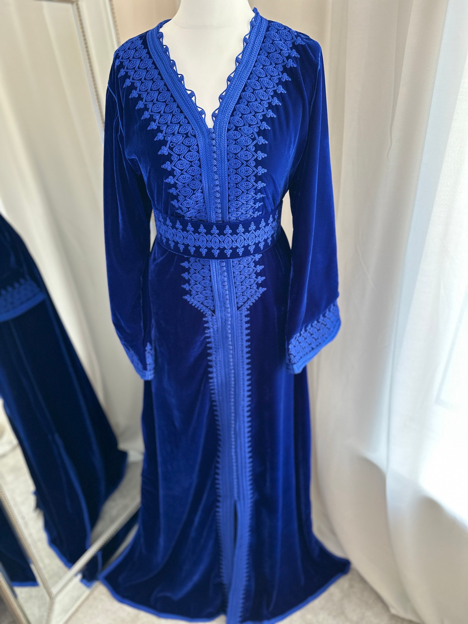 Velvet Kaftan In Royal Blue