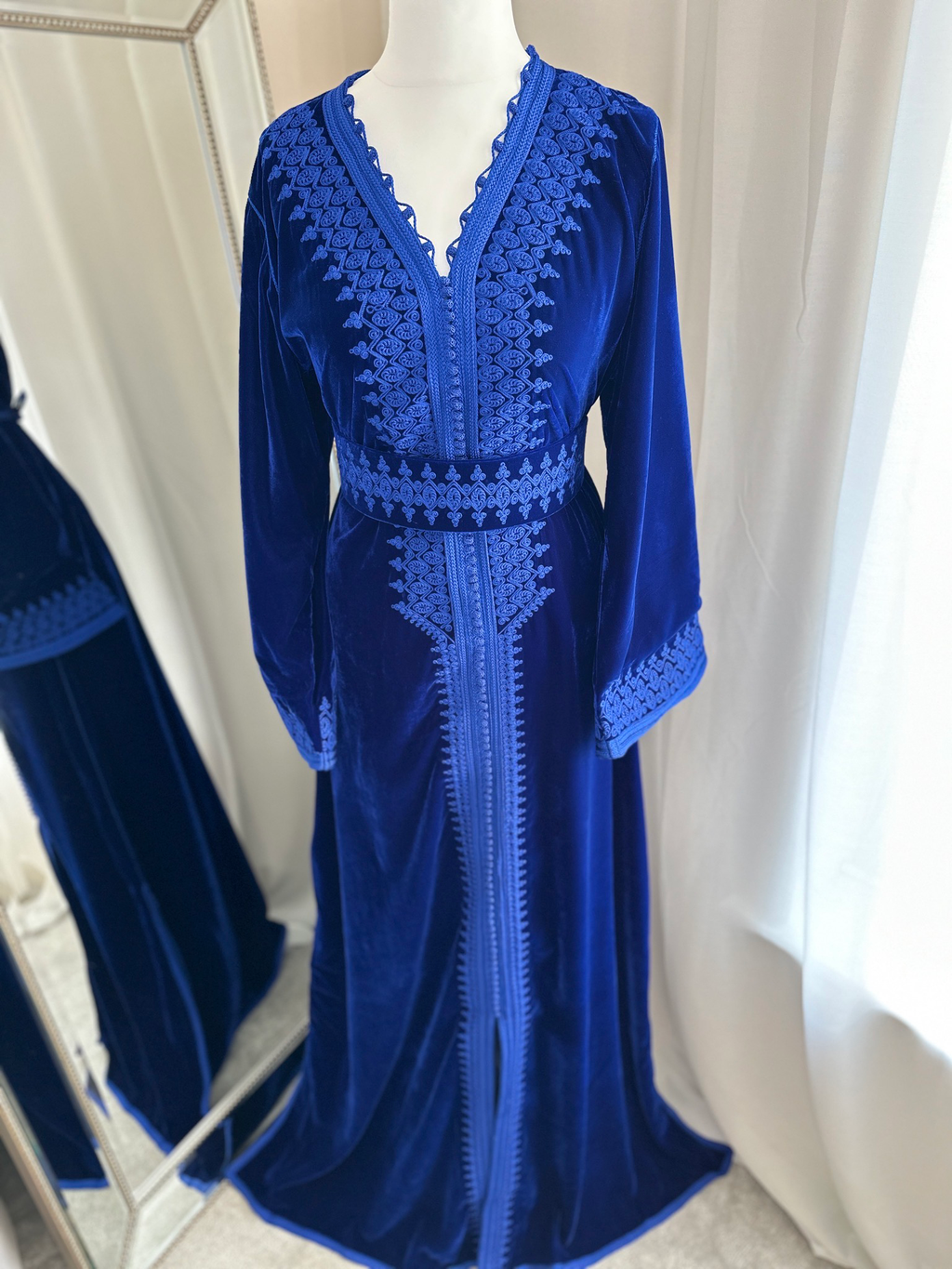 Velvet Kaftan In Royal Blue