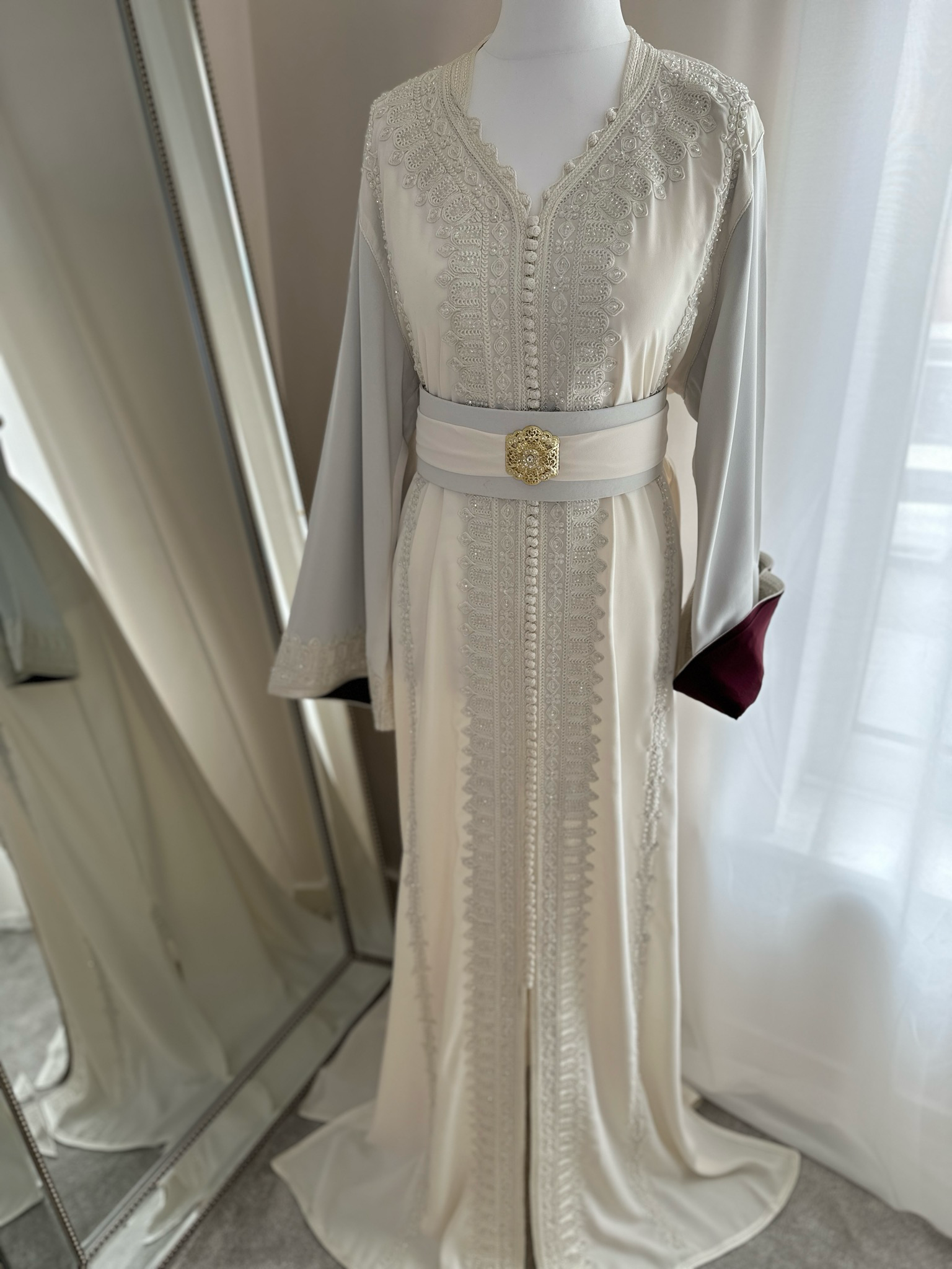 Kaftan Amirah In White