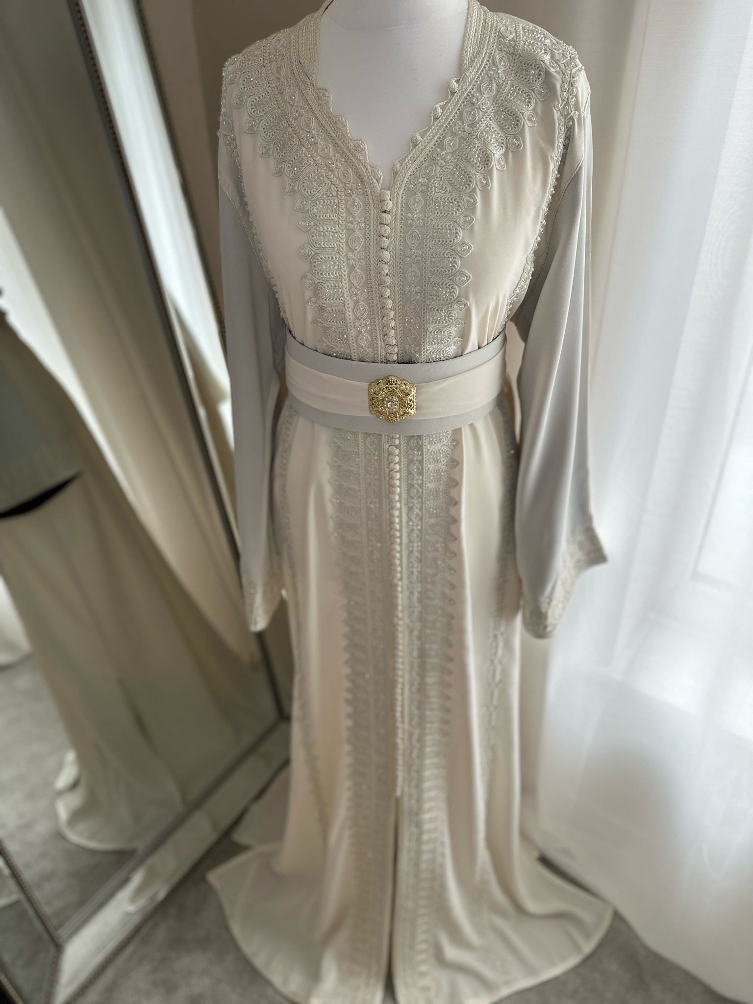 Kaftan Amirah In White
