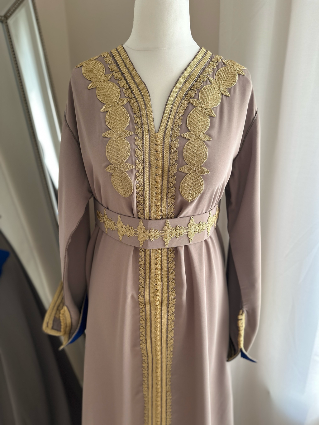 Kaftan Asmae In Nude